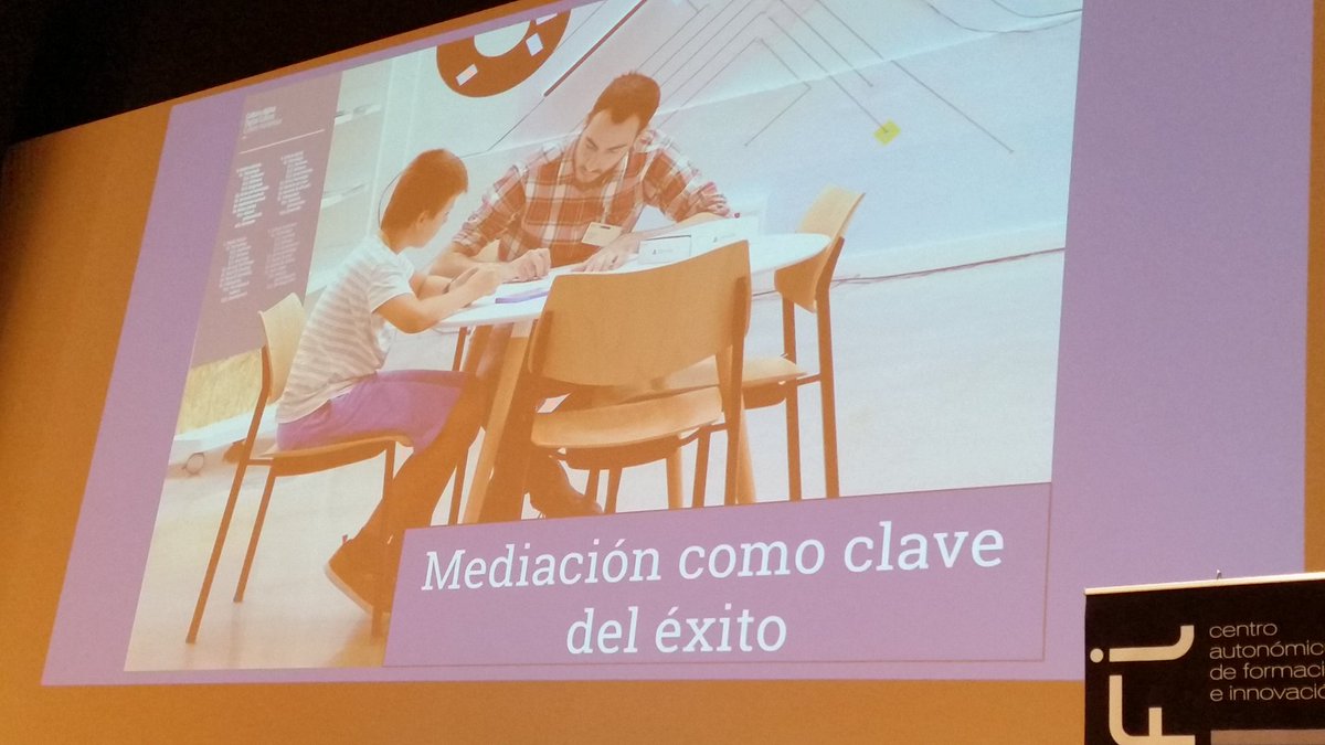 ReCAntosdaAula's tweet photo. #mediadordebiblioteca.Experto temàtico q acompaña en un proceso #BEGA17 #bibliotecasescolares #Ubik https://t.co/DpZQsrcjbm