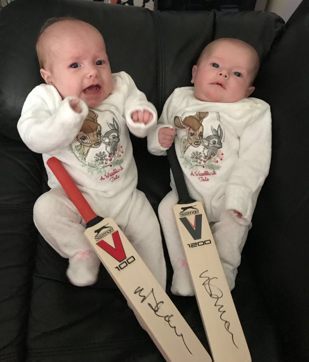 Once we’ve knocked the Aussies over the girls are ready to take to the crease... #ashes17 #england