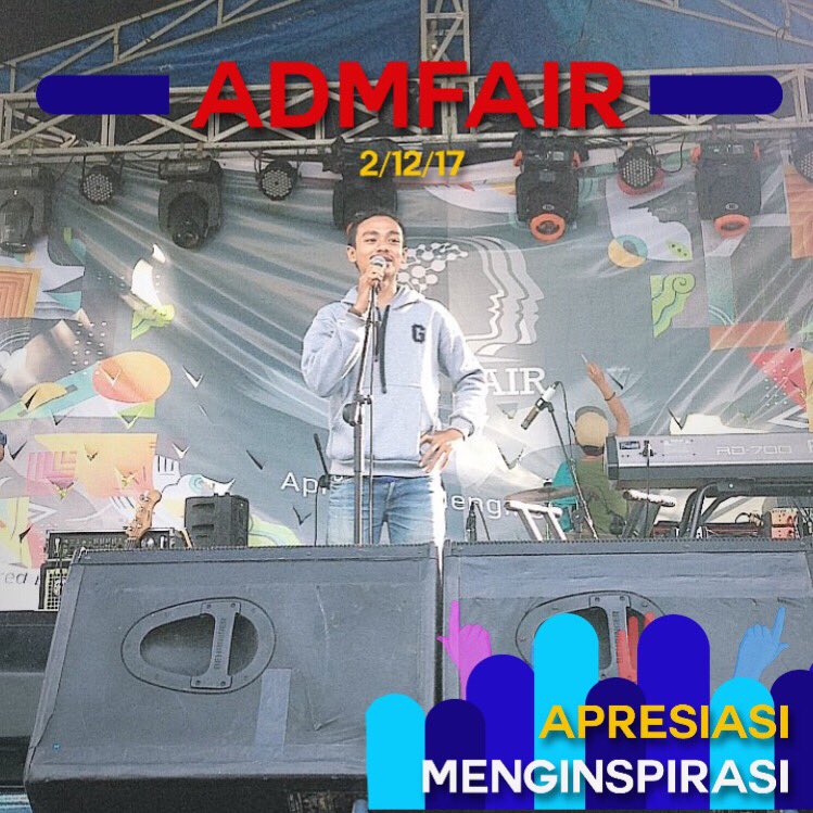 🎥 [LIVE REPORT] 🎥
.
Sambutan Ketua HIM 2017
.
🏢 Program Vokasi Universitas Indonesia
.
Yuk sini donggg! habis ini, masih banyak lagi lho penampilan-penampilan seru yang kalian tunggu-tunggu, mangkanya yuk sini mendekat ke stage! ✨🎤🎉🎼