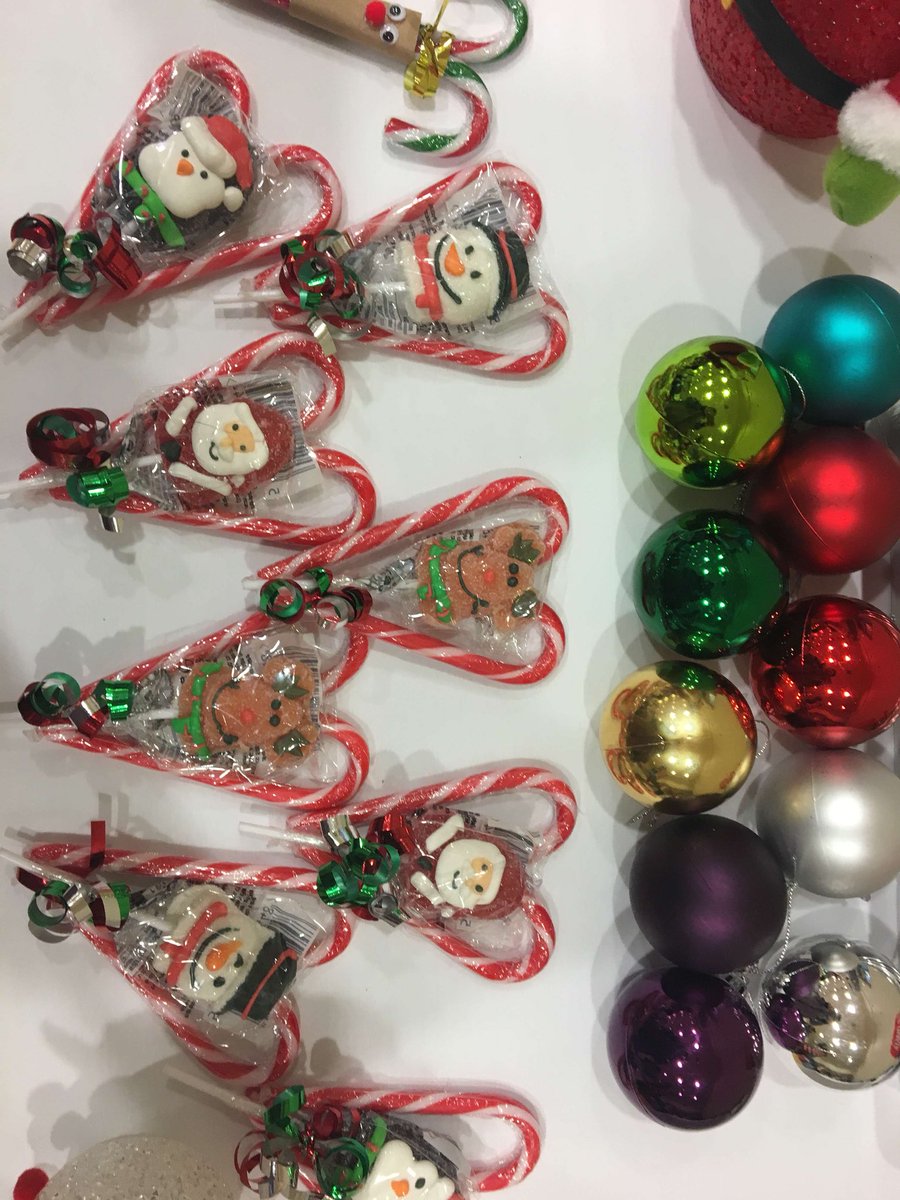 GO_9_Team_YES's tweet photo. We are set up and ready for selling today at Stirling High’s Christmas fayre,come along and see what we have on offer🎅🏼🎄 @BannockburnHigh @YES_ForthValley https://t.co/HbVfdDnoiv