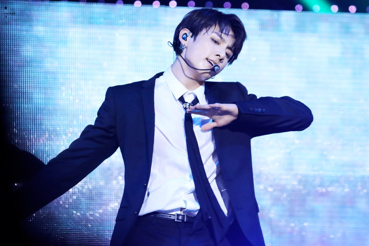 Sniper_JK0901's tweet photo. 171201 
MAMA  HD

#BTS #방탄소년단 
#정국 #jungkook #노츄 
@BTS_twt https://t.co/q4chWhKGbg