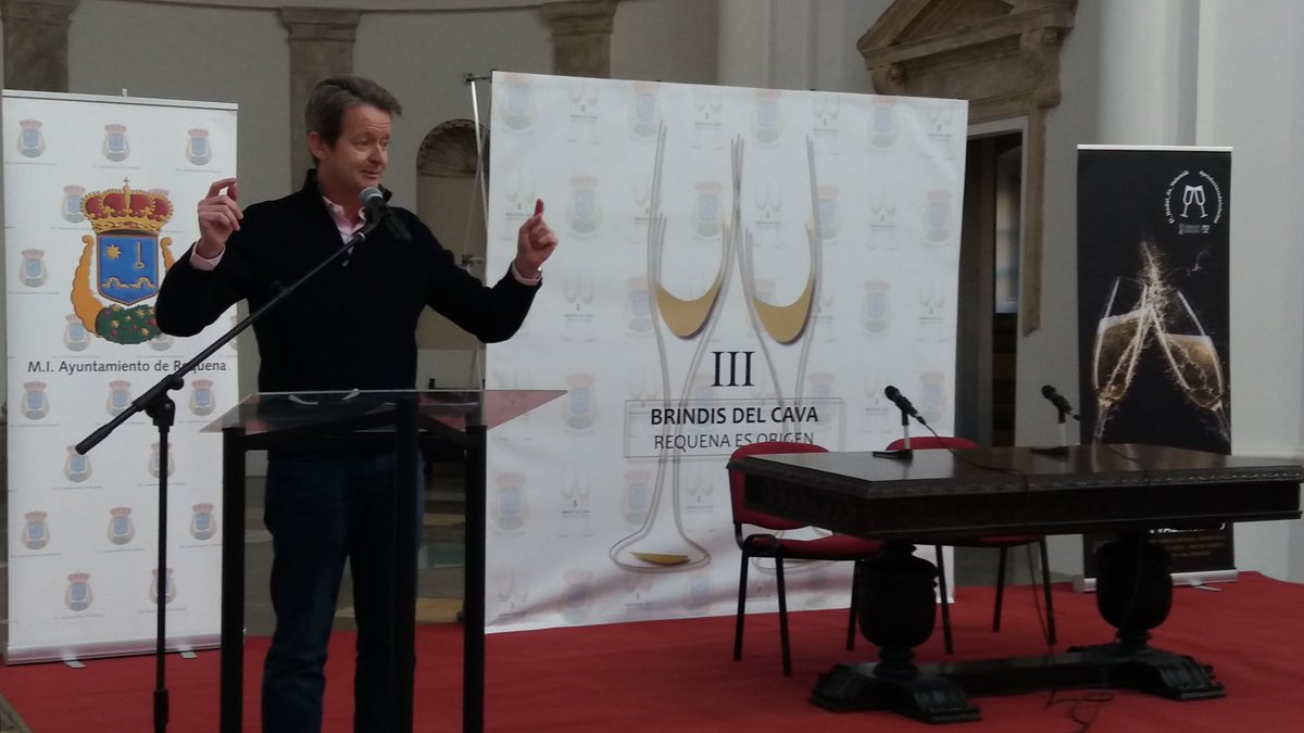 #Brindisdelcava ahora es Mark O'Neill quien muestra una visión más internacional del cava de #Requenaesorigen