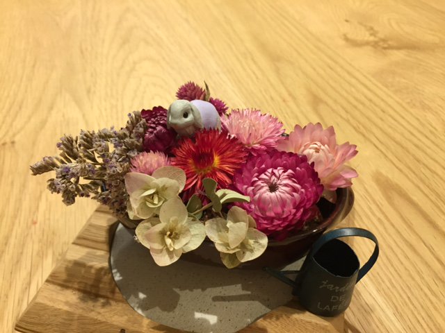 ape_group's tweet photo. 【#アーペクリエイトウィーク 出展者情報】
会員№073
chelsea＊style
ワックスバー、ドライフラワーを使ったリースや置物、スタイなどのベビー用品を製作。
県内でフリマへの出展や雑貨店に委託経歴も持つ。
今回が初出展。

#ACW5
#植物展 https://t.co/30GcU1d2Nd