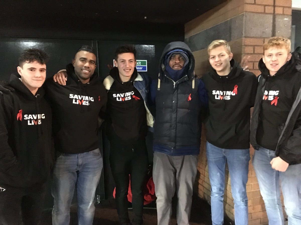 DocSteveTaylor's tweet photo. Thank you to @archieorgan @niall578 @OliverLambourn &amp; @htaylor10 from @KES_Stratford for a full day &amp; night volunteering for @SavingLivesUK on #👏👌hopefully you learnt all about #WorldAIDSday and #HIVzero https://t.co/q7dDVZp14E. https://t.co/BucpuwnagG