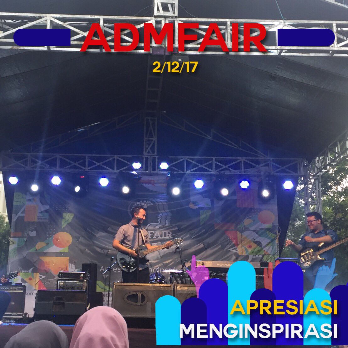 🎥 [LIVE REPORT] 🎥
.
Band RAHASIA LANGIT
.
🏢 Program Vokasi Universitas Indonesia
.
Yuk sini donggg! habis ini, masih banyak lagi lho penampilan-penampilan seru yang kalian tunggu-tunggu, mangkanya yuk sini mendekat ke stage! ✨🎤🎉🎼