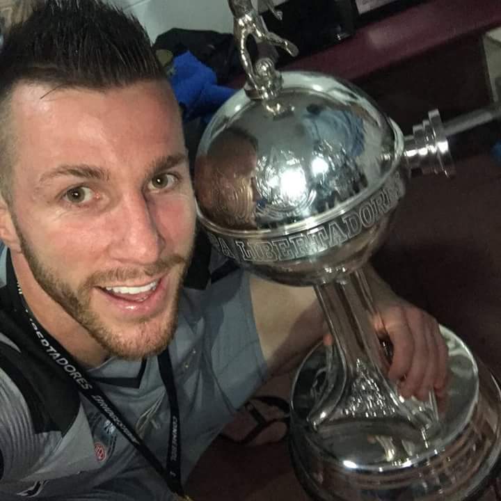 48paulovictor's tweet photo. Bom dia, amigos. Votem no Paulo Victor para defesa mais bonita do Brasileirão. É só clicar no link e votar na defesa *CONTRA O AVAÍ*: https://t.co/h6igNu2omy Obrigado a todos!! #EquipePV https://t.co/vsNySaixqX