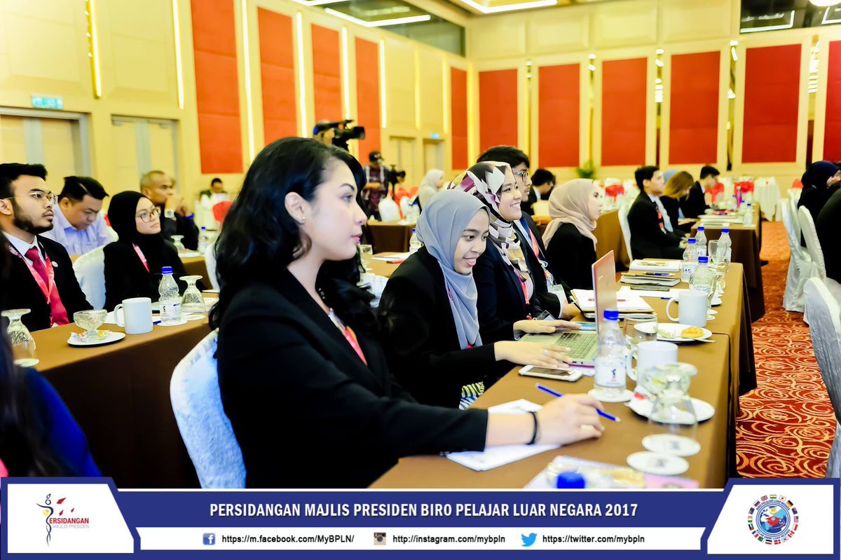 MyBPLN's tweet photo. Sekitar sesi pengkaderan IV - “He Says, She Says” Persidangan Majlis Presiden #BPLN bersama Exco Pemuda UMNO Malaysia Sdr @onnhafiz & Penolong Setiausaha Puteri UMNO Malaysia, YB Senator Dato’ @fahariyah di Dewan Tun Hussein Onn, PWTC. #PAU2017 https://t.co/wkNb5szJHK