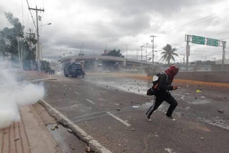 People protesting after Presidential Elections aren’t unique to Kenya .... In Honduras, the Electoral Commissionis yet to announce final results one week after Presidential Elections were held ... Violent demos are daily ... Honduras Police don’t use guns but tear gas only.