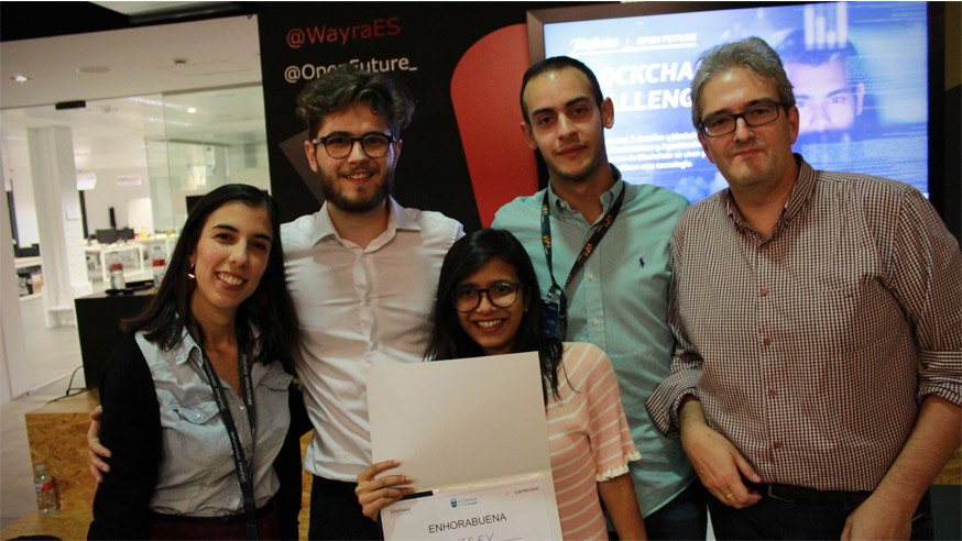 movistarpro_es's tweet photo. Un proyecto de IA para la economía colaborativa gana el primer hackathon #BlockchainTOF de Telefónica https://t.co/JlORkLTW5K 🏆 #MásQueNegocio https://t.co/rLYmFC8Yhx