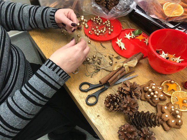 HambletonBakeWB's tweet photo. The #TalentedTania has been hand-making decorations for our 6 Bakery Shops! #local #hambletonbake #Christmas https://t.co/dqmkXR8JK7 https://t.co/pORQgKltIO