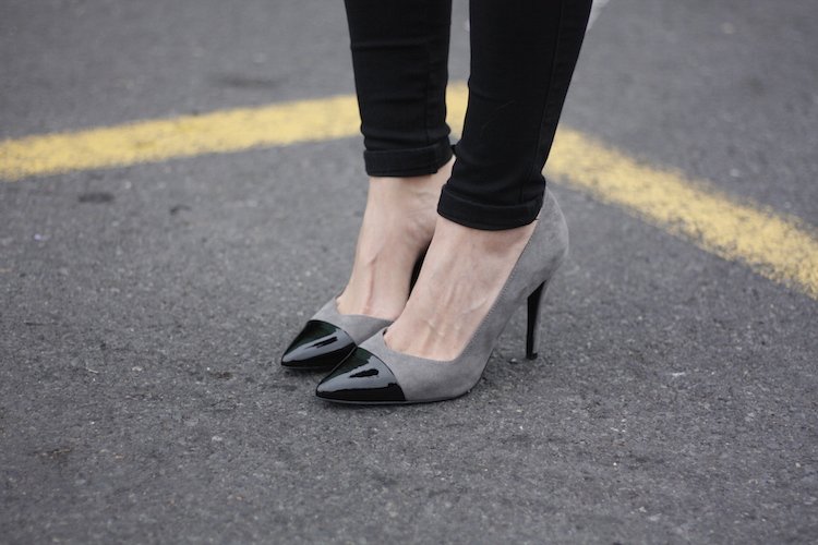 BoixCarolina's tweet photo. ¡Stilettos que enamoran! @CarolinaGToledo con #carolinaboix 💘💘
Consigue los tuyos aquí ➡ https://t.co/FkNcGotiKq #bereal #beboix #shoeslover #shoes #shoesaddict #fashionshoes #ootd #fashion #outfit #look #lookgoals #lookbook #style #inspiration #shopping #online https://t.co/5cnF3aIoKi