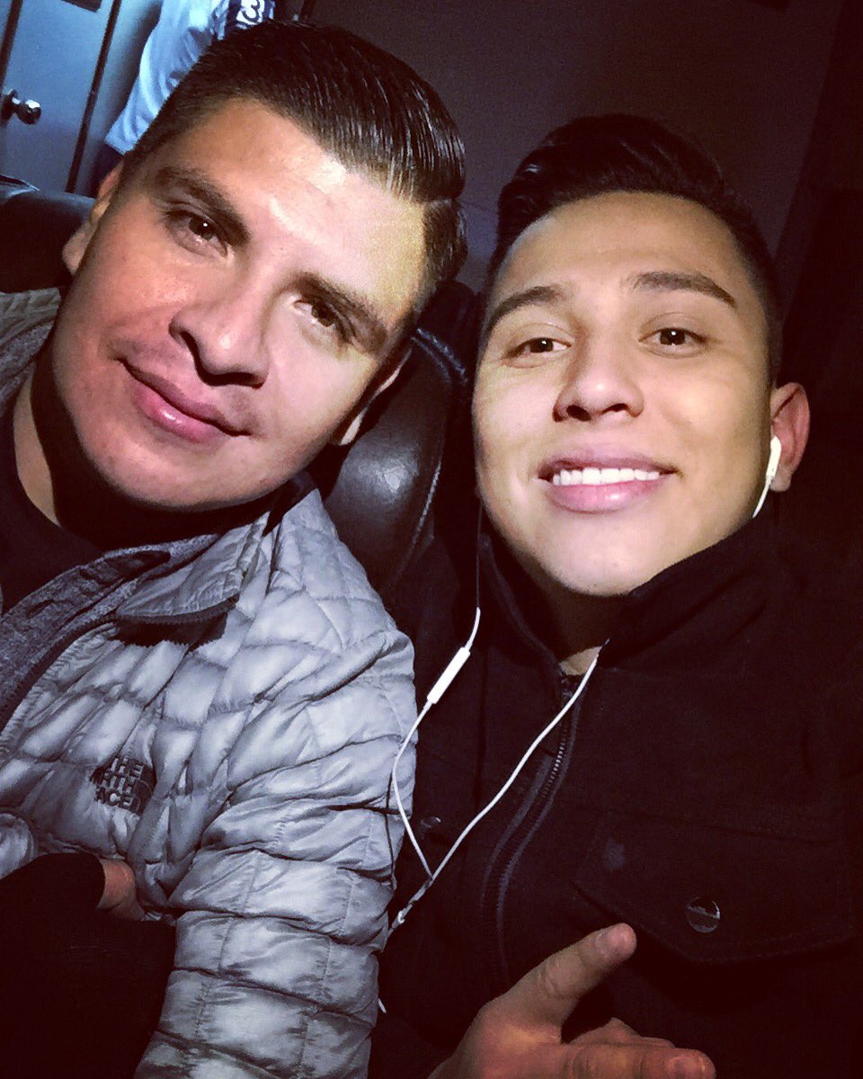 Después del jale una muy buena platica con mi Paisano <a href="/omarnievesabl/">Omar Nieves</a> ! arriba Queretaro viejooo !! 🐓

#ARROLLADORA 🍋
#GraciasHuixquilucanEdoMex❤️