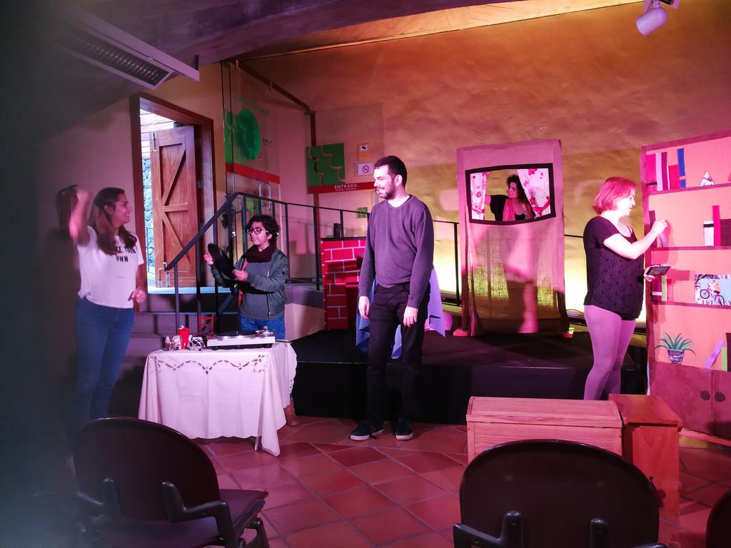 En una hora #CUENTODENAVIDAD <a href="/ZalattaTeatro/">Zálatta Teatro</a> <a href="/CasadelVinoTfe/">Casa del Vino</a> <a href="/teneriferural/">Tenerife Rural</a> <a href="/CabildoTenerife/">Cabildo de Tenerife</a> <a href="/Laura_Escuela/">Laura María Escuela</a> <a href="/victoratp/">VictorATP</a> <a href="/inesrguezz/">Inesita</a> <a href="/GonzalezAlmenar/">Eva González Almenar</a> @twitenerife <a href="/TurismoGobCan/">Turismo y Empleo Gobcan</a> <a href="/ViveelNorte/">Vive el Norte</a> <a href="/elsauzal/">elsauzal</a> <a href="/Culturamas/">Revista Culturamas</a> <a href="/CulturaTFN/">AgendadelOcioTenerife ●</a>