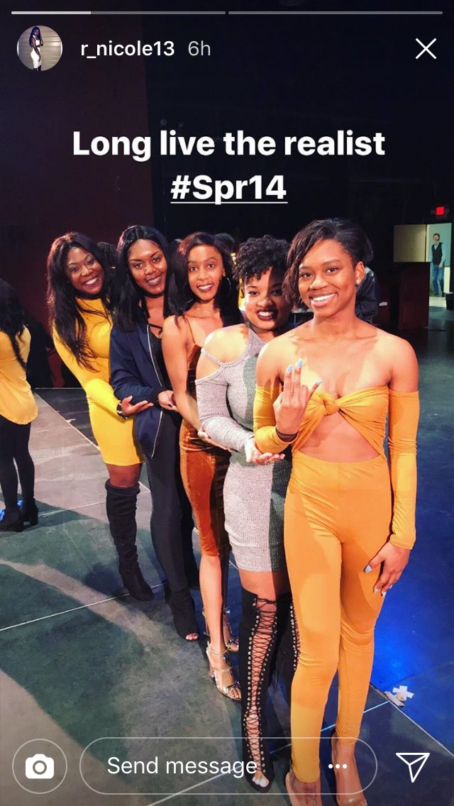 TwxtterlessGiNA's tweet photo. #LongLiveSpr14 #TheObamaAdministration minus 4 https://t.co/1AtL1EQ0vh