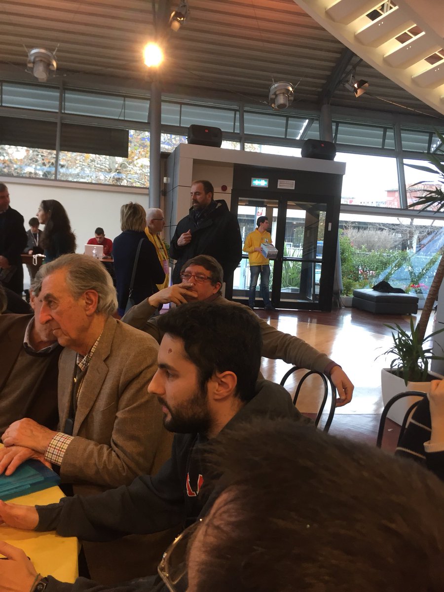 colalomb's tweet photo. #LombardiaDomani investire in infrastrutture ferroviarie. L’apertura del tunnel Gottardo se ci trova impreparati dirotterà altrove le rotte delle merci. Biglietti di gruppo che scoraggino l’uso dei mezzi propri. Maggiore collegamento dalle stazioni di snodo ai comuni limitrofi. https://t.co/03UC09PjUj