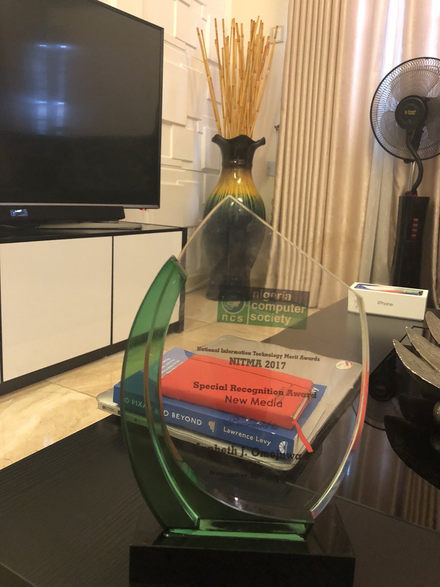 Omojuwa's tweet image. Thank you to the Nigeria Computer Society. This is for Oreoluwa Gloria Omojuwa. God bless everyone who’s ever offered me a platform and everyone who’s ever put in a good word.