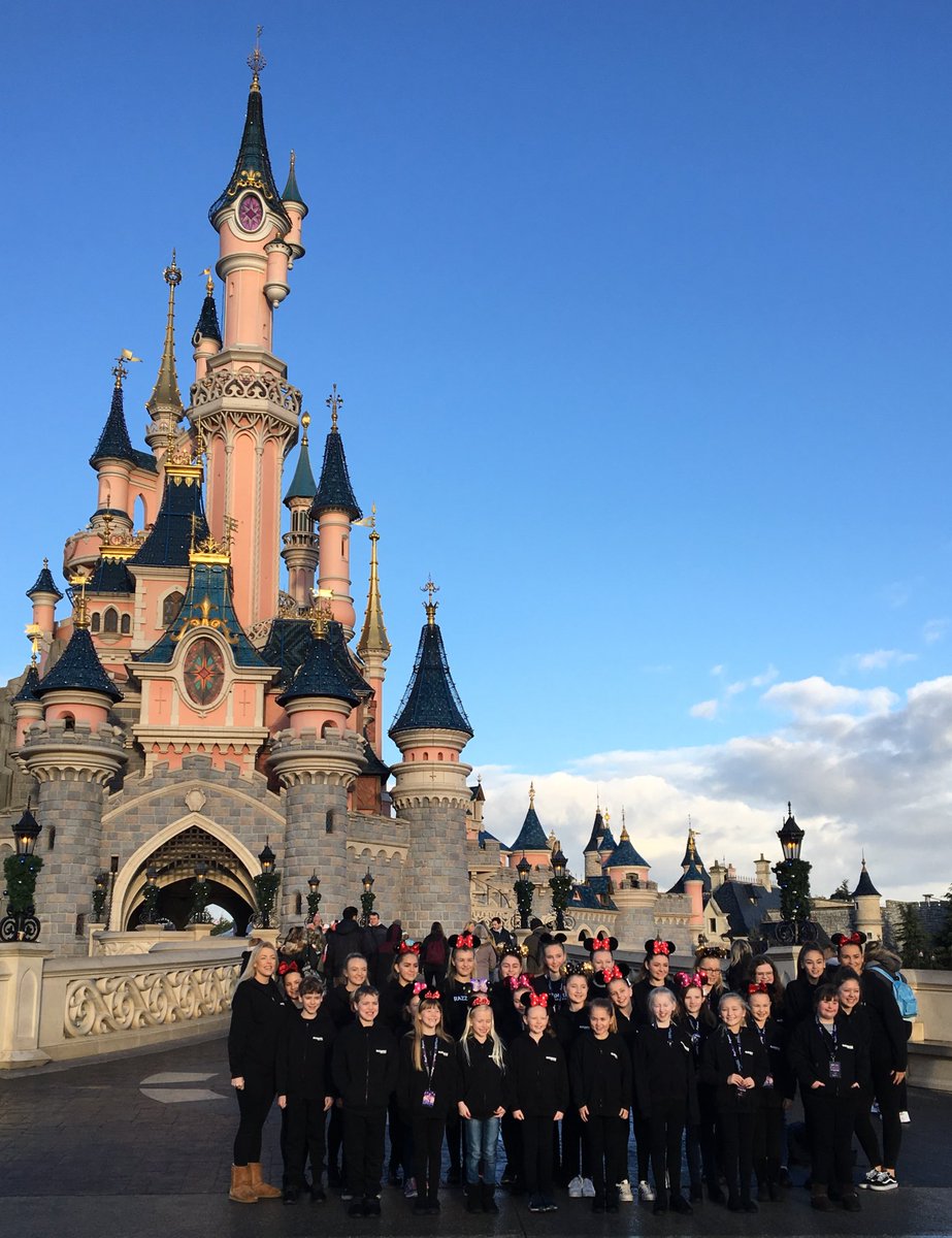 We had so much fun performing <a href="/DisneylandParis/">Disneyland Paris</a> #Razzamagique #Dreamscome true so proud of all our students who took part!