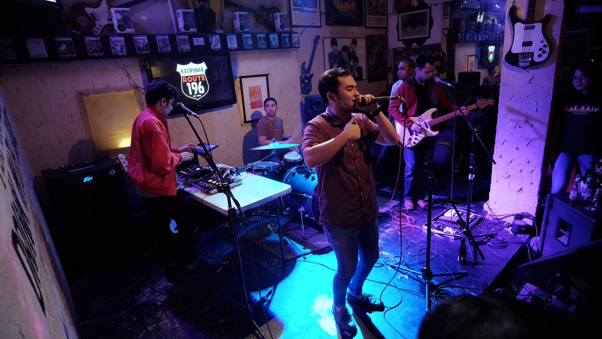 HoshiNoFilm's tweet photo. #IndieManilaTres ft @robandthehitmen 
by @indiemanilalive
👉 @route196rocks 
#robandthehitmen https://t.co/u1DOhjC5KK