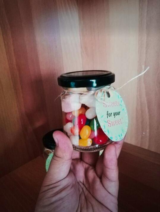 kitstomize_gift's tweet photo. Tis the season of satisfying your sweet tooth! You may avail our products via our shop and meet-ups, so what are you waiting for! Stand out this christmas season by giving these away to your loved ones, order now!

#KitstomizeGiftshop
🎁🎄🎁🎄🎁🎄🎁🎄🎁
https://t.co/pCxHUGmTqz https://t.co/2FzOmO0CuA