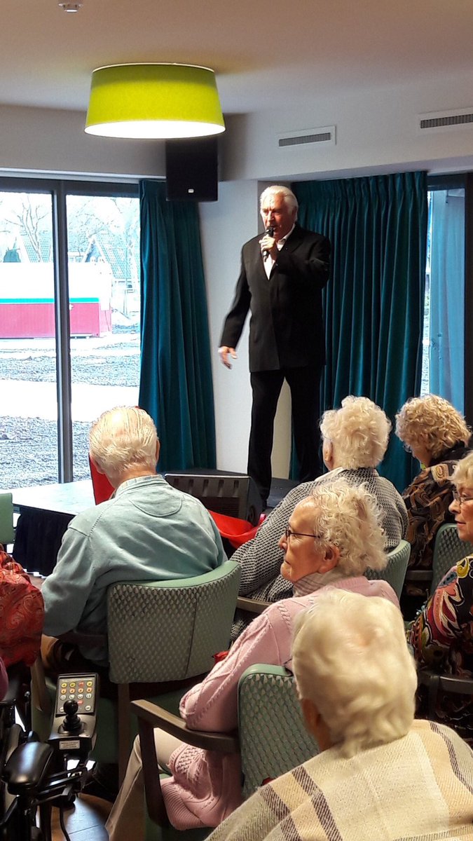 Opening relevante Hugo-Waard <a href="/GemHHW/">Gemeente Heerhugowaard, in Memoriam</a> Mooie samenwerking <a href="/PieterRaat/">DPRS</a> @woonwaard <a href="/VanWijnenGroep/">Van Wijnen</a> Via de virtuele fase mét bewoners naar pracht #plek met Marco Bakker vóór bewoners.