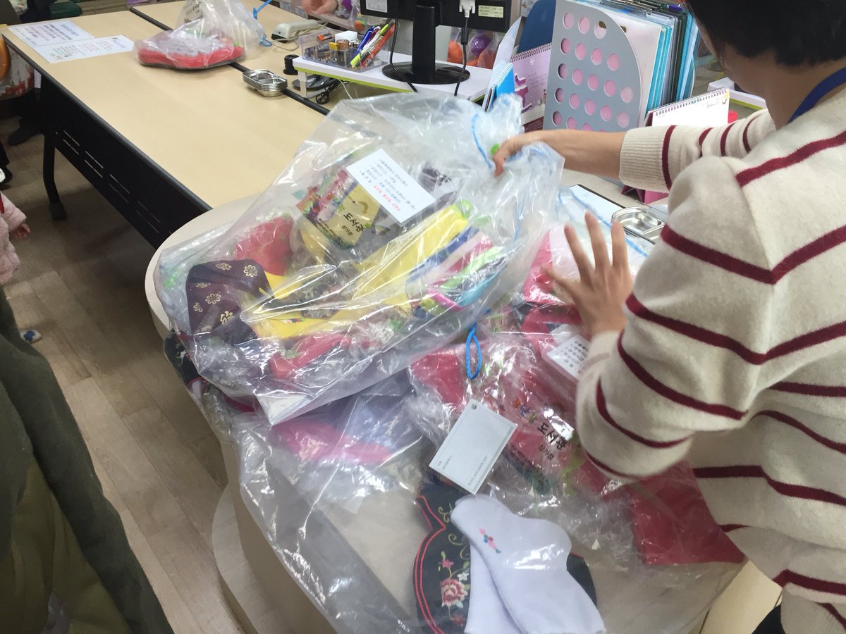 parksungmu's tweet image. 용인시 #육아종합지원센터 장난감 도서관 찰칵~ 돌복 대여도 한다. yicare.or.kr/main/index.php