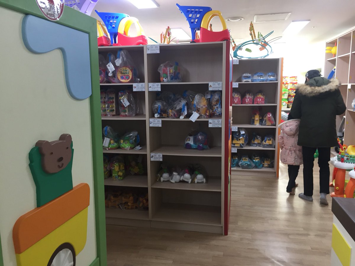 parksungmu's tweet image. 용인시 #육아종합지원센터 장난감 도서관 찰칵~ 돌복 대여도 한다. yicare.or.kr/main/index.php