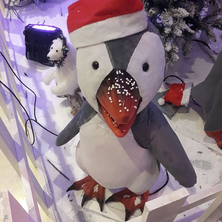 ShennyLai00's tweet photo. Christmas is coming soon๐
#Christmas2017 #Decarations #ComingSoon https://t.co/TZoOSiRgi7