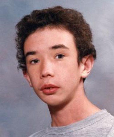 missingpeople's tweet photo. "No words can describe how much I miss you. If you see this appeal, our home telephone number hasn't changed, please please get in touch just to confirm you are okay" - Ann, mother of Darren Tunstall who went missing from London 25 years ago today #findDarrenTunstall https://t.co/XPZEmxzJEv