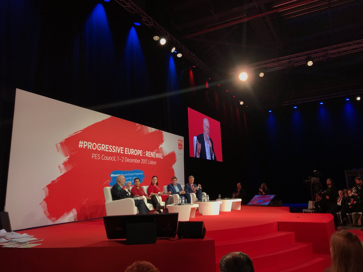 « The rise of the far right is a danger and a threat. You defeat them with the unity of all of us - with kinder society, with solidarity, with diversity » <a href="/jeremycorbyn/">Jeremy Corbyn</a> #PESinLisbon