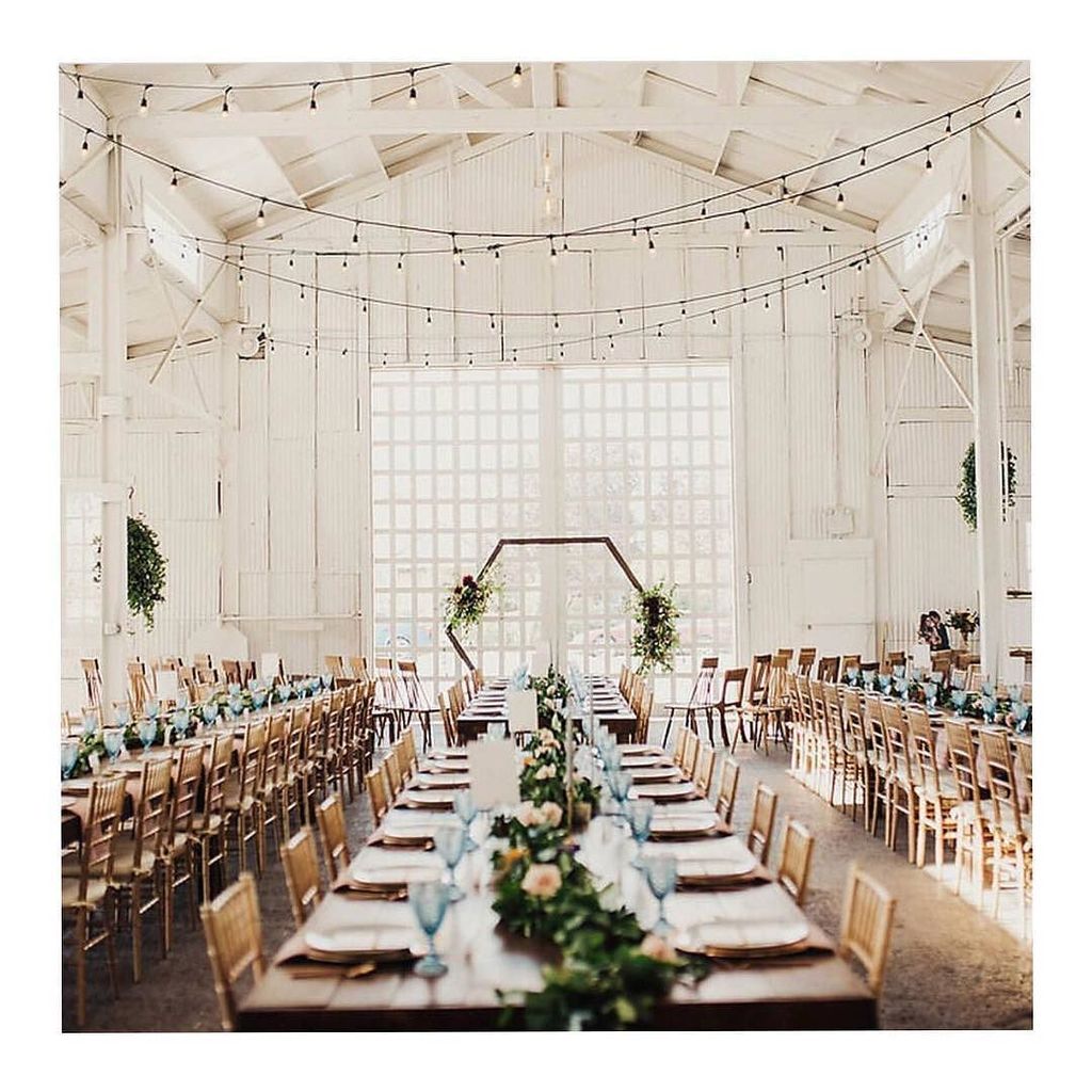 memoriebooth's tweet photo. I am a creature of symmetry. This room with stringed lights and polygon backdrop gives me the feels ❤️✨ 📸:@greenweddingshoes #geometrylove #backdropgoals #memorieboothinspire https://t.co/RHHSv44Zcs https://t.co/ogv4I4hdNZ