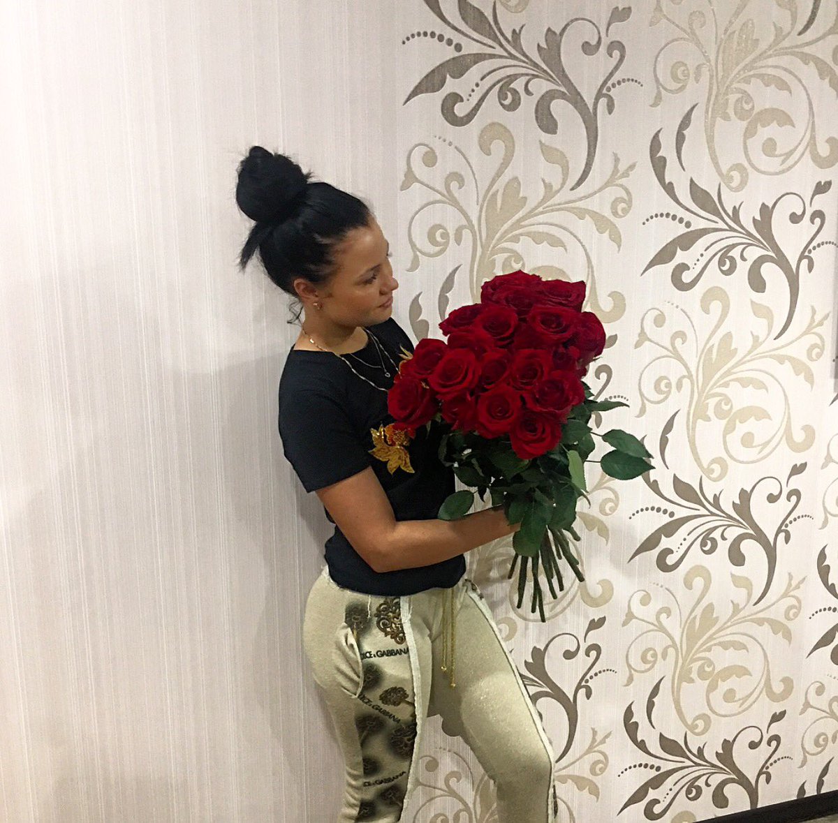 Каждая девушка должна быть счастливой 😻❤️ а больше ничего не должна 😹☝🏿😽