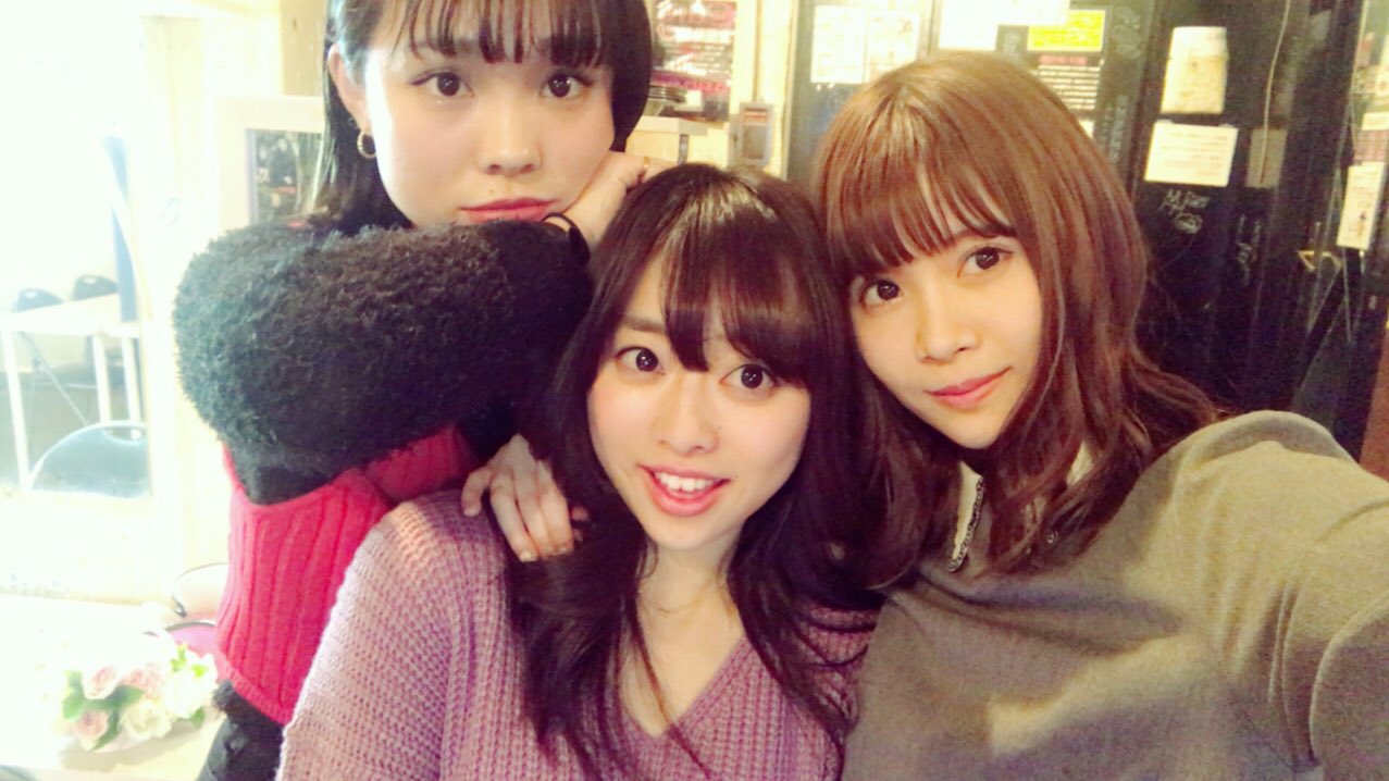 伊藤祐奈 いとうゆうな 今日は高校時代からの大切なお友達 伊藤寧々のお誕生日イベントにサプライズゲストでお邪魔して来ました 寧々のファンの方々 とってもあったかくて楽しかった 仲良し3人 T Co Sveweffjwy Twitter
