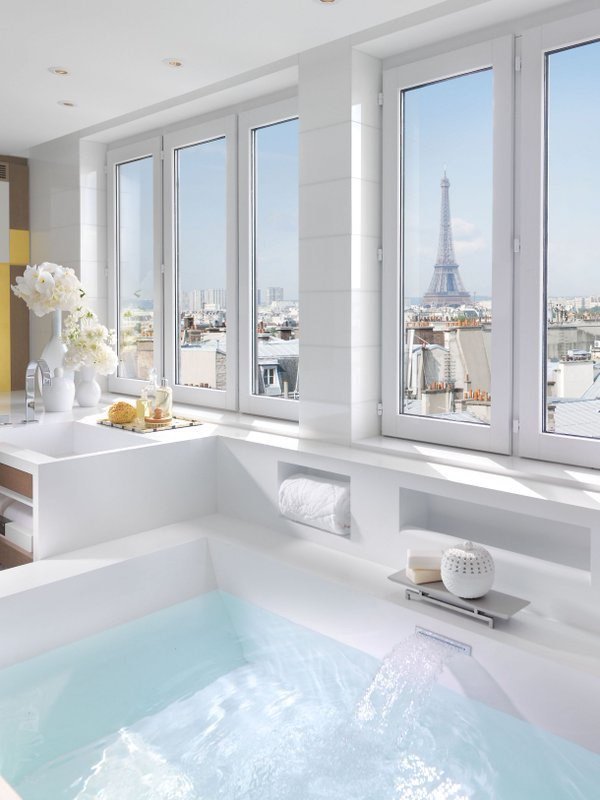 Bathroom with a #view At the @MO_PARIS ! #luxury #hotel #travel goo.gl/IRLu6H