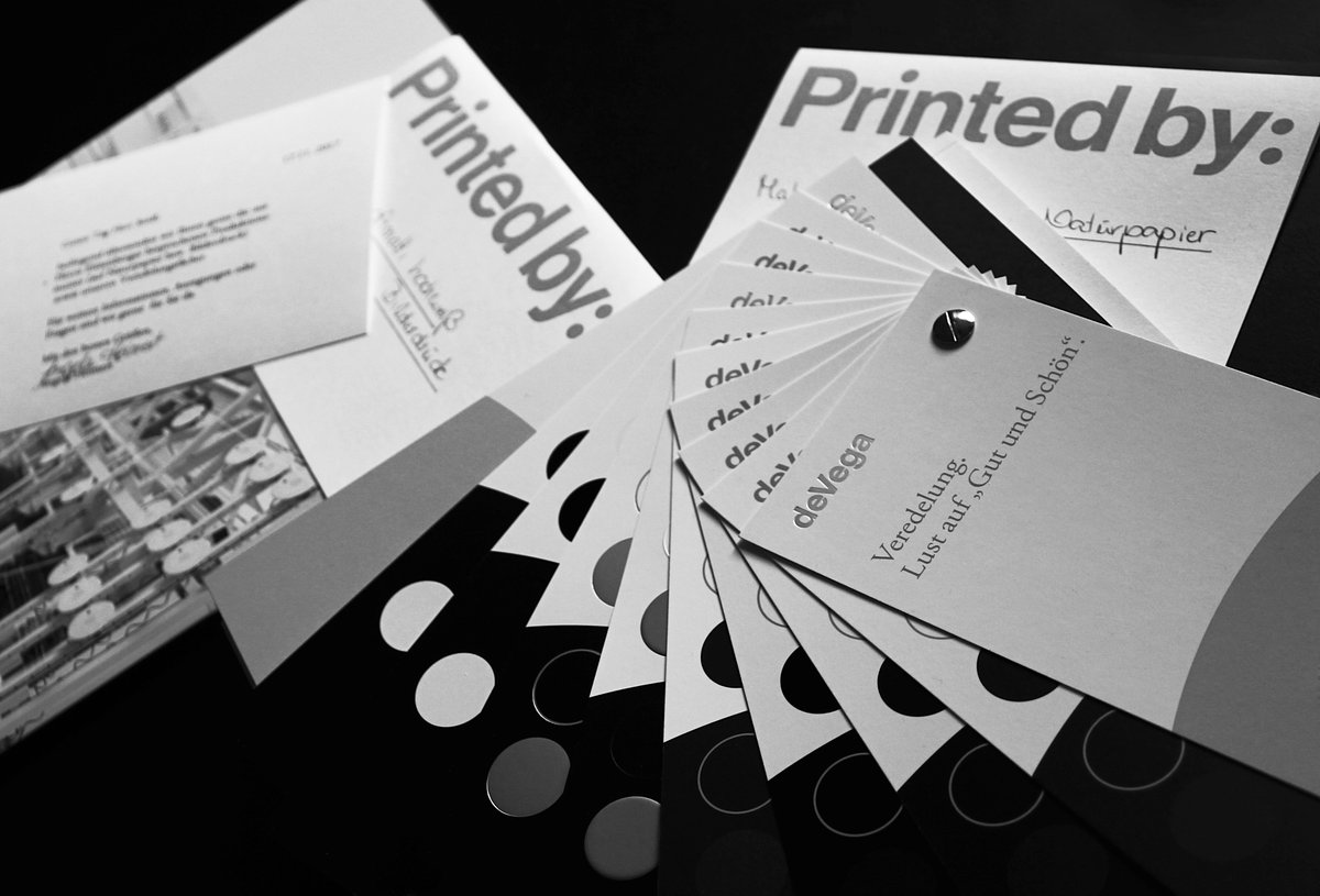 DIEFORMATE's tweet photo. Druckveredelung auswählen mit @deVegaMedien ...

#print #druck #druckveredelung #design #Graphic #Graphics #GraphicDesign #dieformate #Augsburg https://t.co/dReh1QDieg