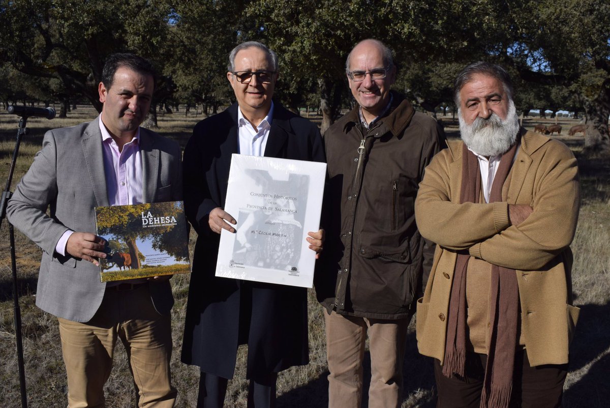 JavierPerezARGI's tweet photo. Jornada inolvidable en Salamanca q ha puesto en el calendario nacional el I Día de la Montanera. Enhorabuena @JASayagues Montanero de Honor https://t.co/By2CS8IlhD