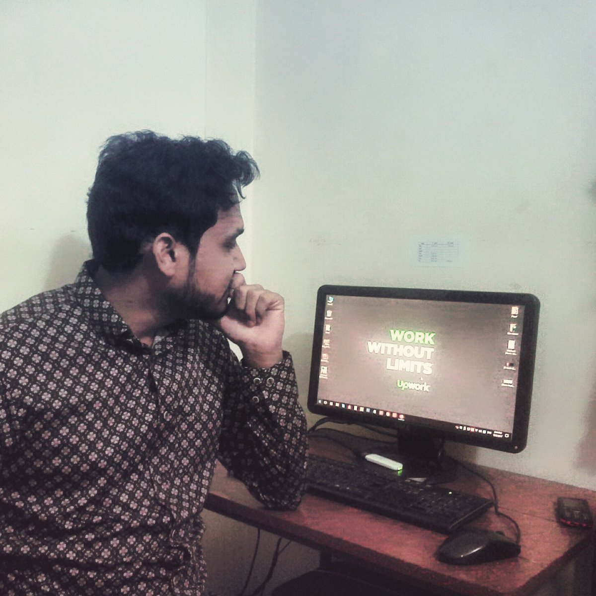 NahidHL's tweet photo. Working without limit for 7 years & been ticked as top freelancer for 3 years continuously. Took this photo today specially for the #UpworkPhoto contest to show my love to #Upwork
#photocontest #freelance #freelancing #remotework #freelancelife #entrepreneur #entrepreneurship https://t.co/T6bFWIO0Vn