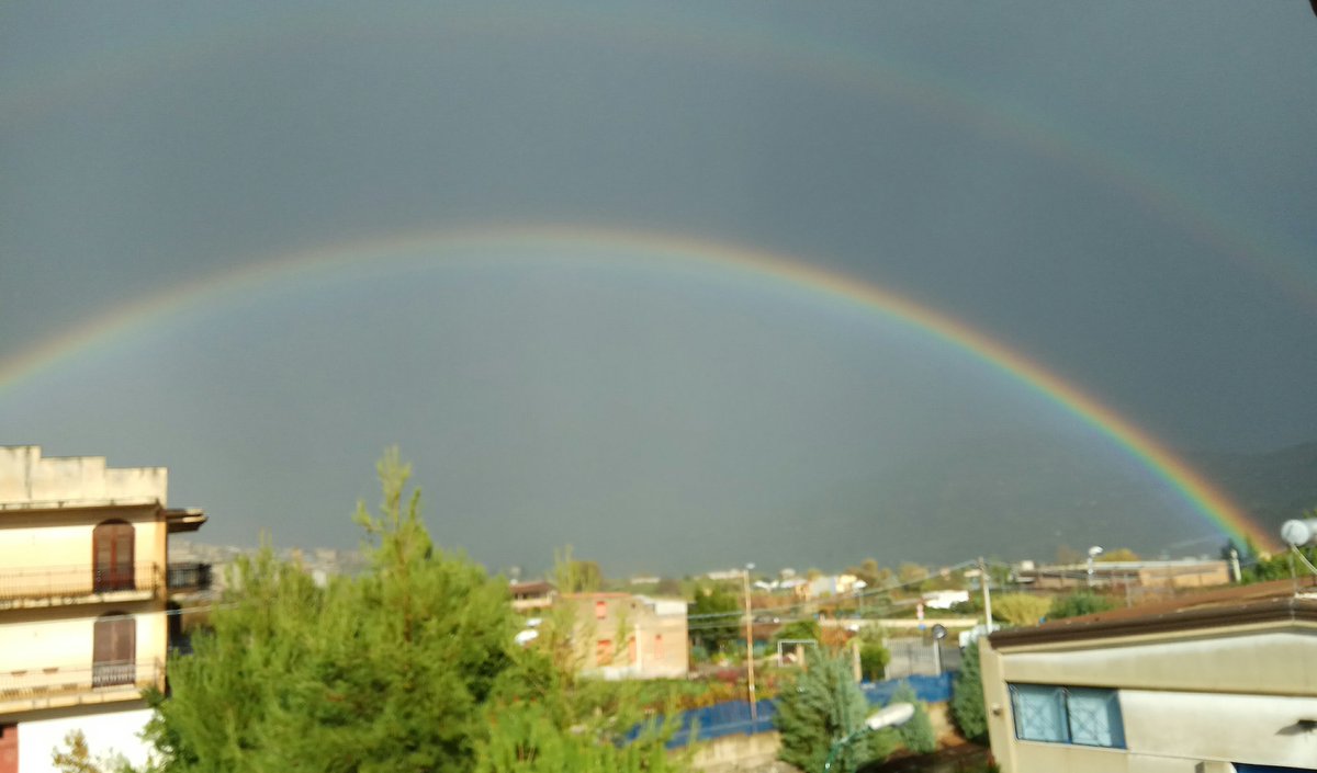 SucatoValentino's tweet photo. #misilmeri #doppioarcobaleno #rainbow #2rainbow #sicilia https://t.co/R5VyVYx9dZ