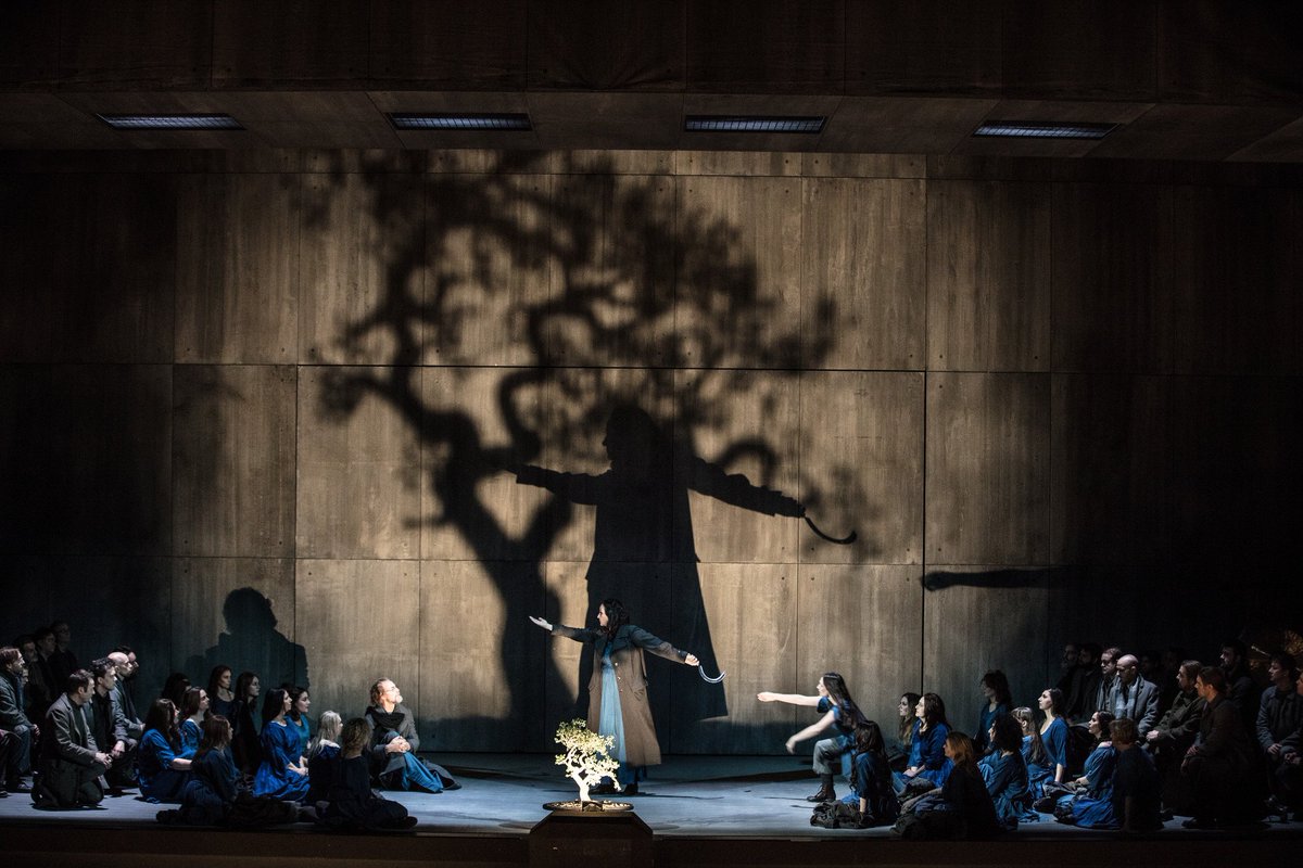 goteborgsoperan's tweet photo. Senast en Bellini-opera sattes upp sceniskt i Göteborg var på 1800-talet. Men ikväll är det äntligen dags igen när Norma får premiär på Stora scen! Mer info och biljetter: https://t.co/4cCO2z0aD7 #GOnorma #opera #bellini #premiär https://t.co/ENz75crXCI