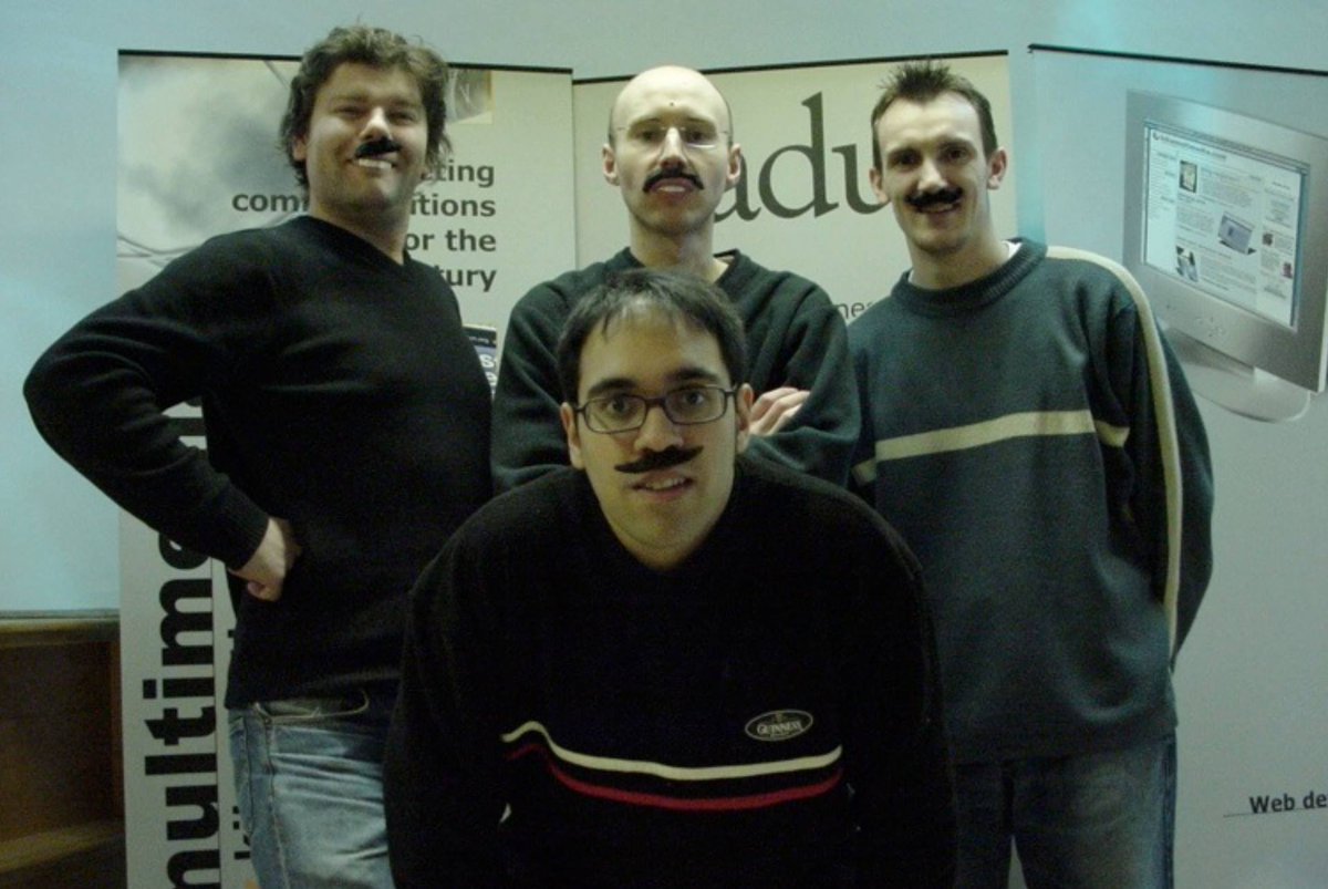 jadu's tweet image. What happens when you stay.
Why sticking with your team makes a day job - a life&apos;s work. 
Why hopping careers could leave you empty.
&quot;Longevity matters. Sticking with something matters.&quot; By our Founder &amp;amp; CEO, @surajkika linkedin.com/pulse/what-hap… #careers #jobs