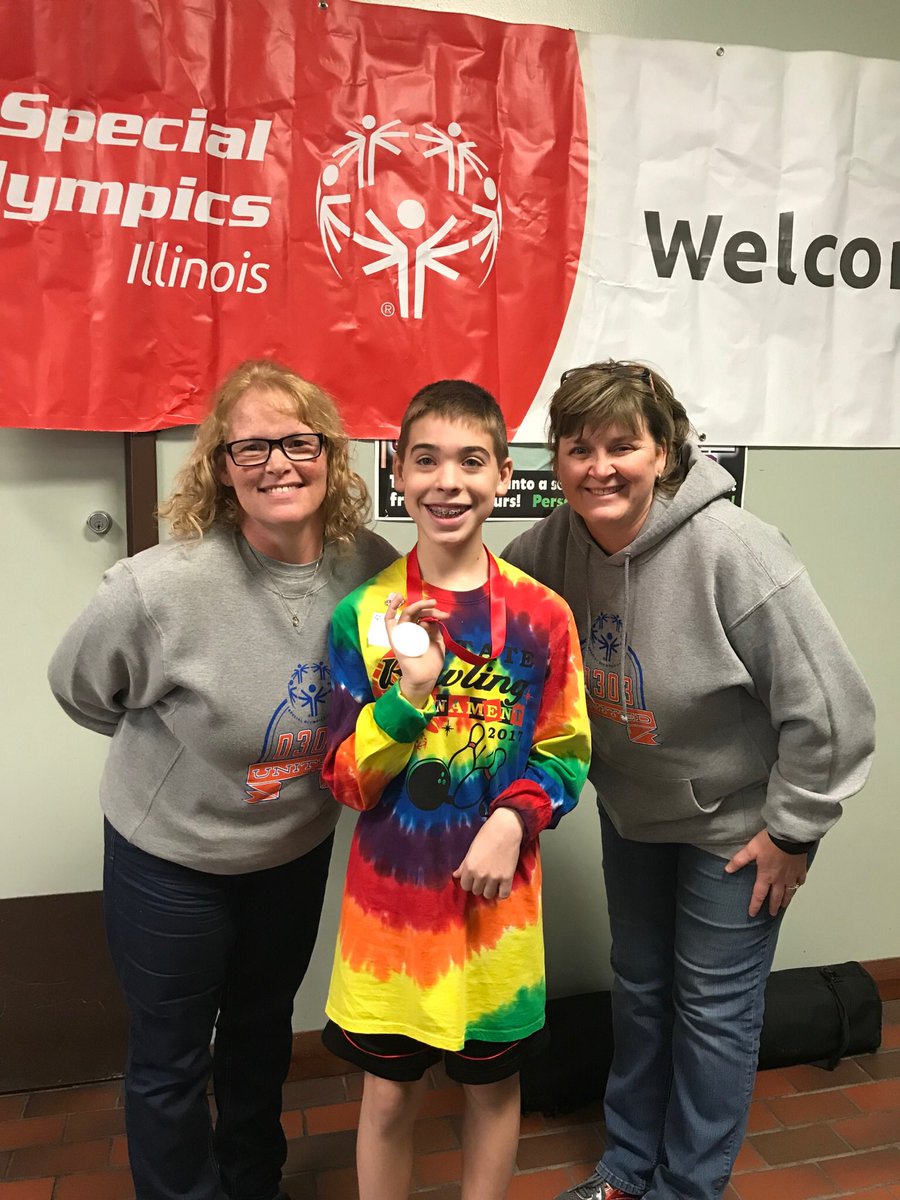 D303UnitedSO's tweet photo. With a total score of 220, Jakob brings home the gold! #D303United
#SOlimitless 
Thank you!
@StCharlesD303
#projectdance
@SO_Illinois @ShonaPT303 @Misner_PETeach 
@STCEISOTeam @SCNTeamPolaris 
@WredlingD303 https://t.co/BXCIYxZegG