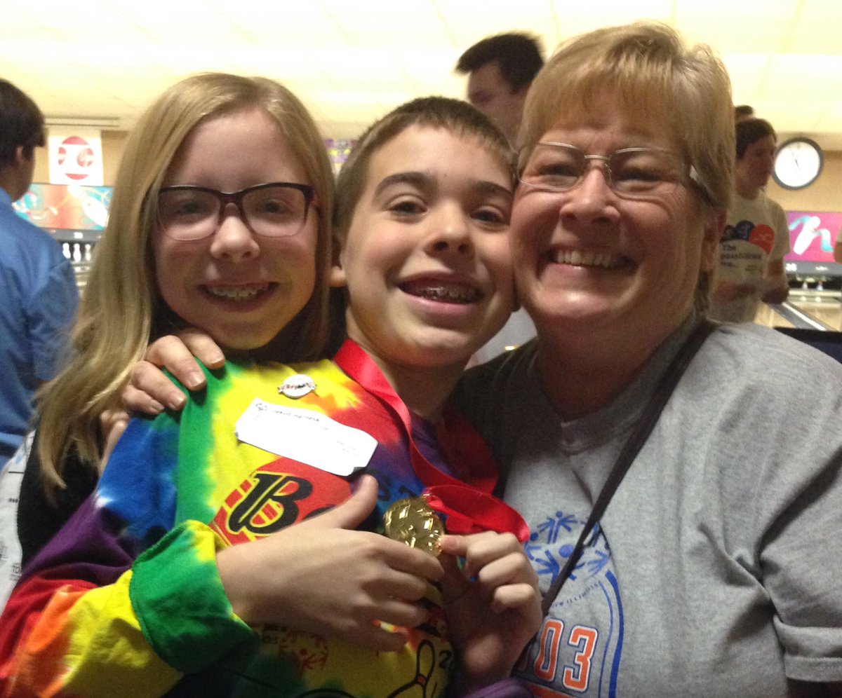 D303UnitedSO's tweet photo. With a total score of 220, Jakob brings home the gold! #D303United
#SOlimitless 
Thank you!
@StCharlesD303
#projectdance
@SO_Illinois @ShonaPT303 @Misner_PETeach 
@STCEISOTeam @SCNTeamPolaris 
@WredlingD303 https://t.co/BXCIYxZegG