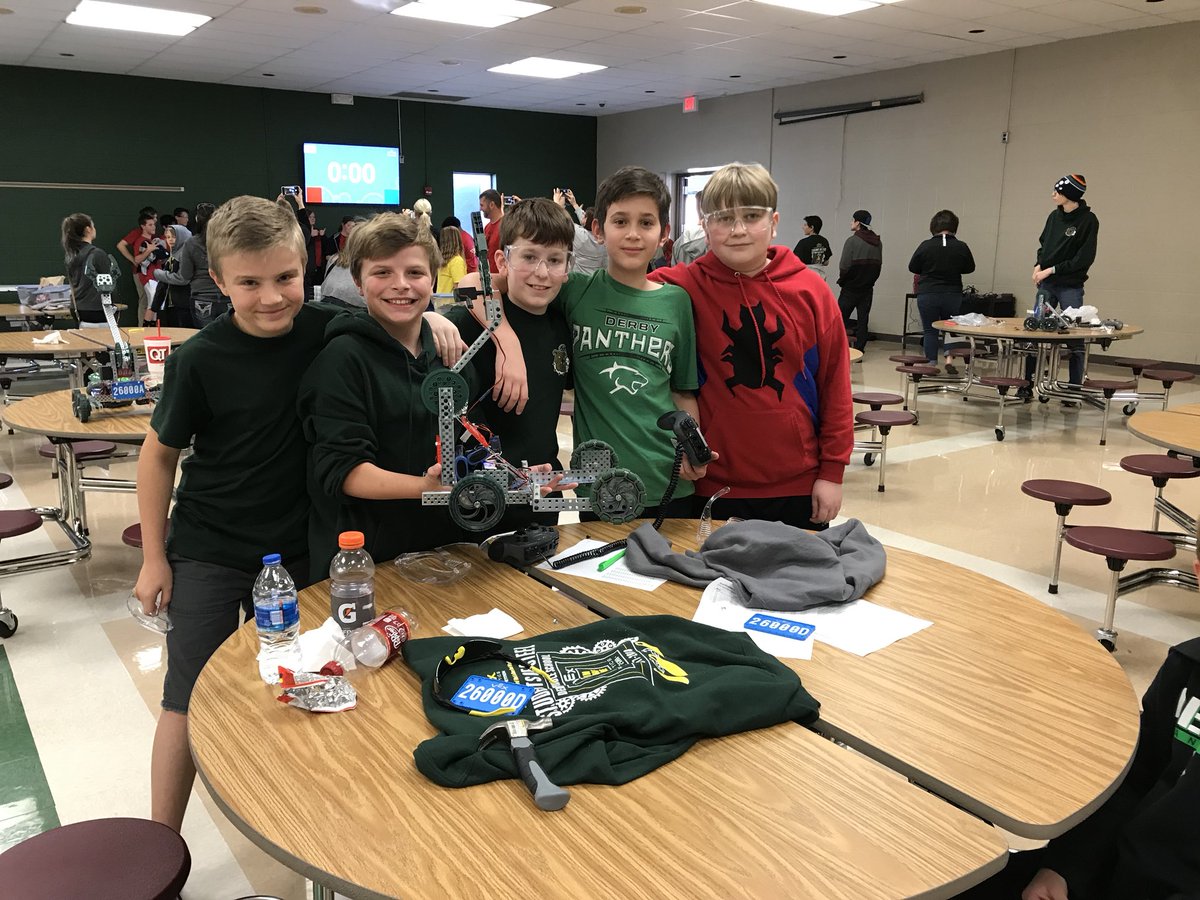 MrShipleyDMS's tweet photo. #RT @DMSBulldogs: RT @ClaravonM: And the winner was “Rust Bucket” Go bulldogs! @DerbySchoolsKS @DMSBulldogs @DMS_PLTW https://t.co/d46OJYmrwZ