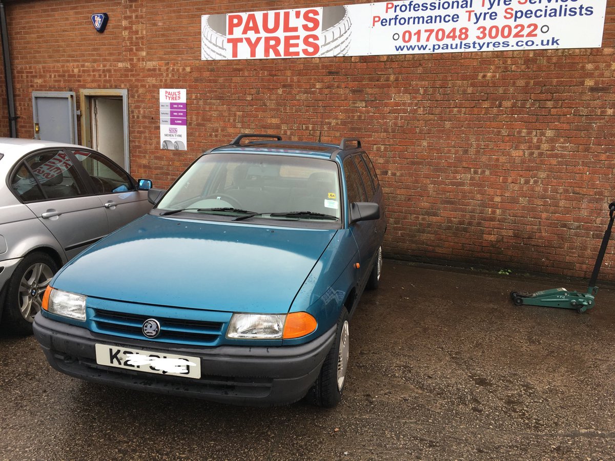 TyresFormby's tweet photo. @TyresFormby we had this 25 year old #astra in today for its first replacement tyres. 19000 miles on this #mk3astra the car is well preserved , great to see one again https://t.co/Y36ypZMphD