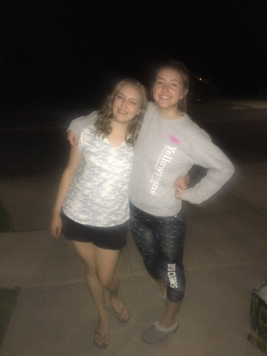MegLonghurst's tweet photo. Happy Birthday beautiful best friend of mine!! Come home soon pls ❤️🎉🎁🎈👸🏼😘😭❤️🎈🎉🎈 https://t.co/HHnHQCnIFp