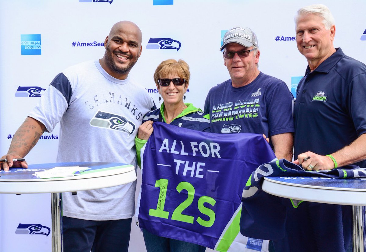 BigWalt71's tweet photo. Hey 12s – I’m teaming up with @AmericanExpress tomorrow from 3-5pm at Section 12. Come say hi! #AmexSeahawks #AmexAmbassador https://t.co/hkBTuFUhHE