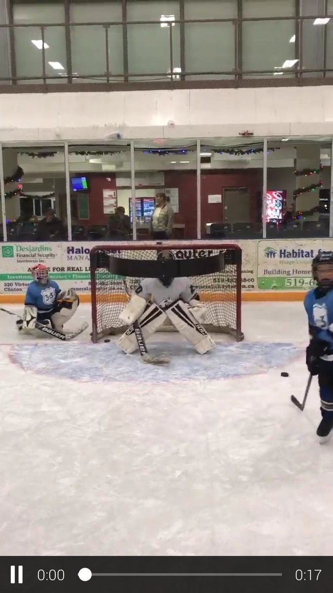 goalieband's tweet photo. Thanks for the video's @jroy5 #Goalieschool #Topofthecrease #TrackingThePuck #goalie #Goaliecoach #Goalieschool  #Goalieband @CCMGoalie https://t.co/ZI9cQTxXax