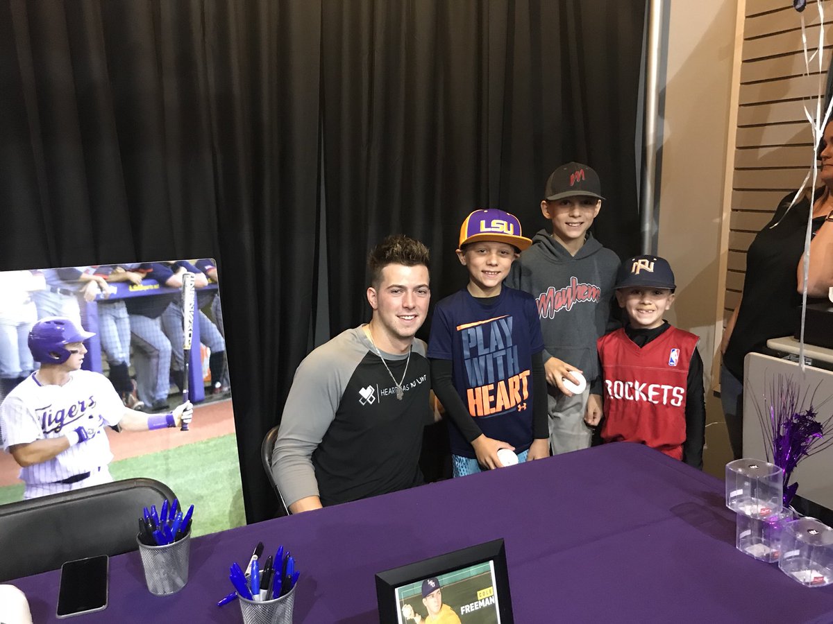 anguzza's tweet image. Thanks @ColeDrank