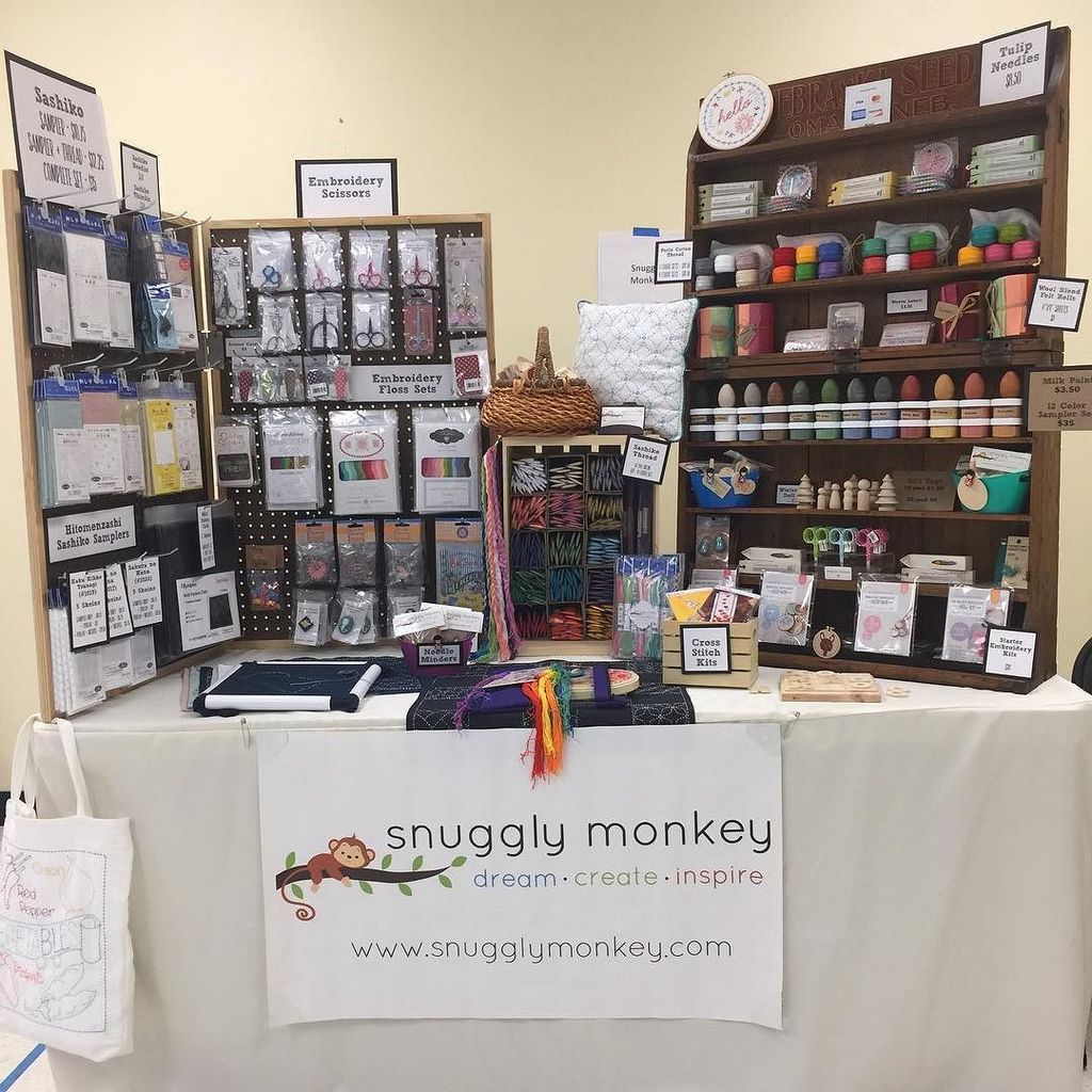 Snuggly_Monkey's tweet photo. Set up at the Mistletoe Market at Excelsior Classical Academy today from 10a-2p. Last market of the year! Stop by and say hi 👋 .
.
.
#snugglymonkey #craftshow #popupmarket https://t.co/Bwy2dnIYoI https://t.co/cQG1lasOaX