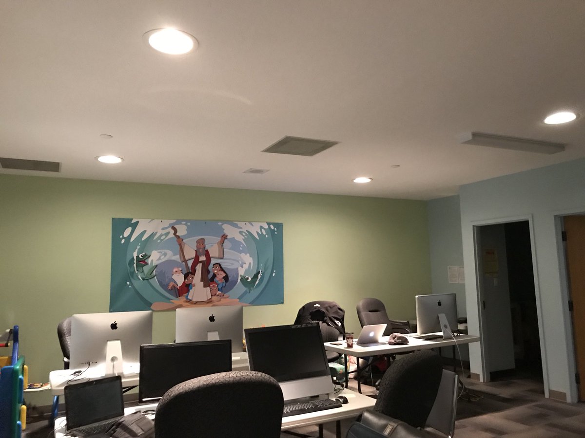 HelpPortraitMJ's tweet image. The editors are ready to get photos out to our wonderful families!