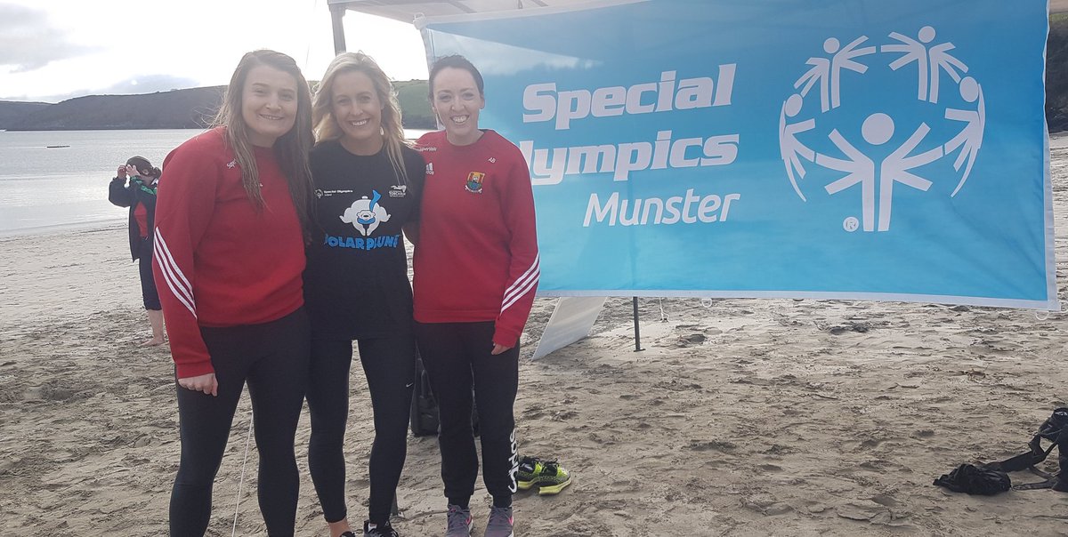BridStackie's tweet photo. Brrrrrrilliant morning at @SO_Munster Cork #polarplunge at the fab Kinsale Dock Beach! More venues next week #freewash #outwithye https://t.co/elw1vWv35E https://t.co/BFZwMX3Hvw